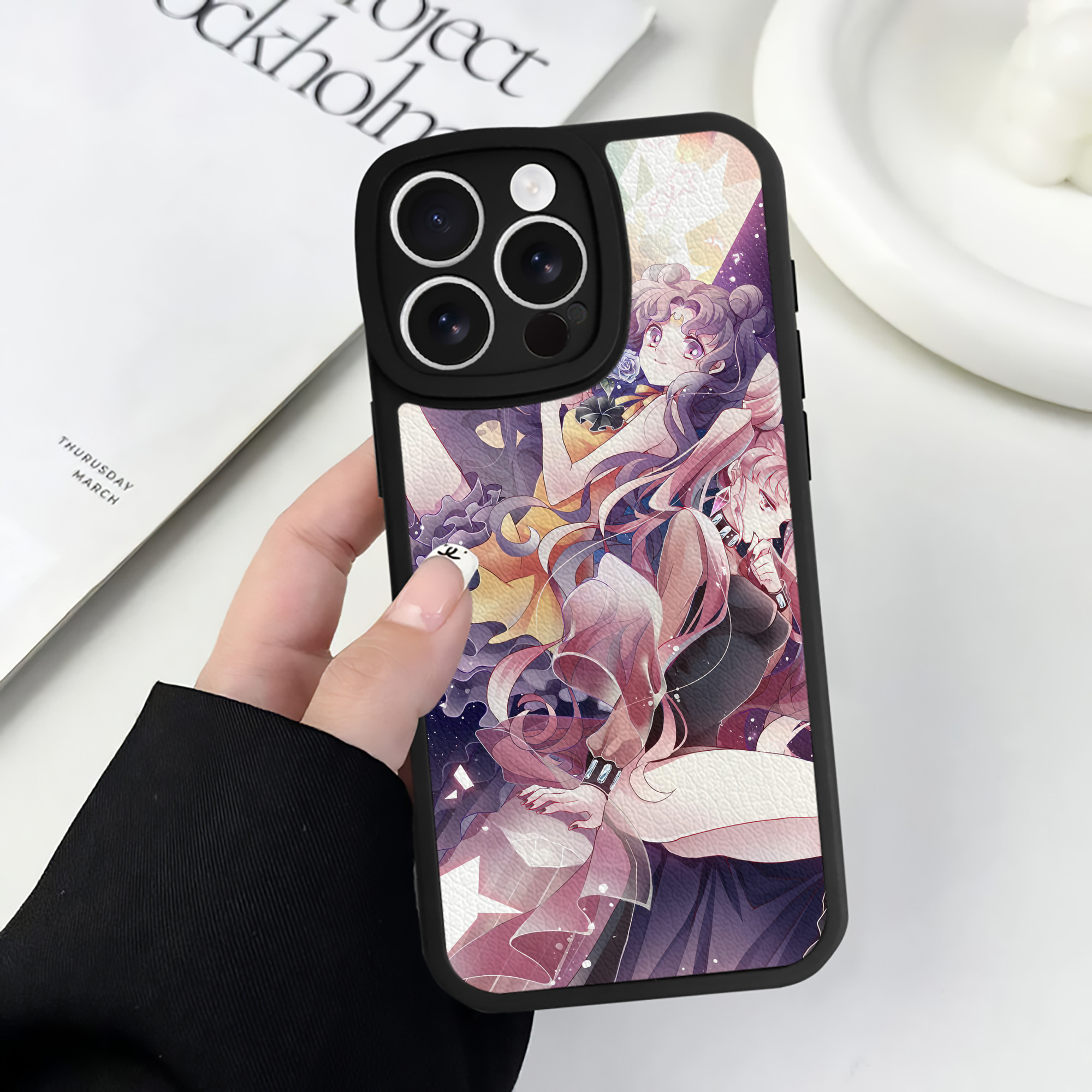 （画像用） 美少女戦士セーラームーン Sailor Moon 【iPhone 16シリーズ対応】シリコンスマホケース（レザー調） 材質：シリコン
